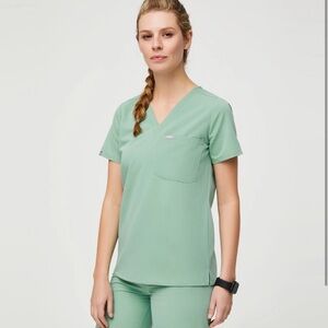 Figs Jade Catarina One-Pocket Scrub Top - XS / Jade
